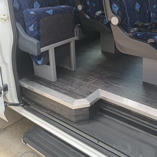 Extensión de piso en linoleo